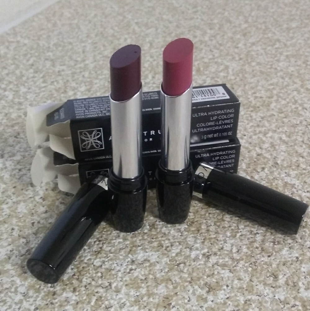 Avon True Color Lipstick